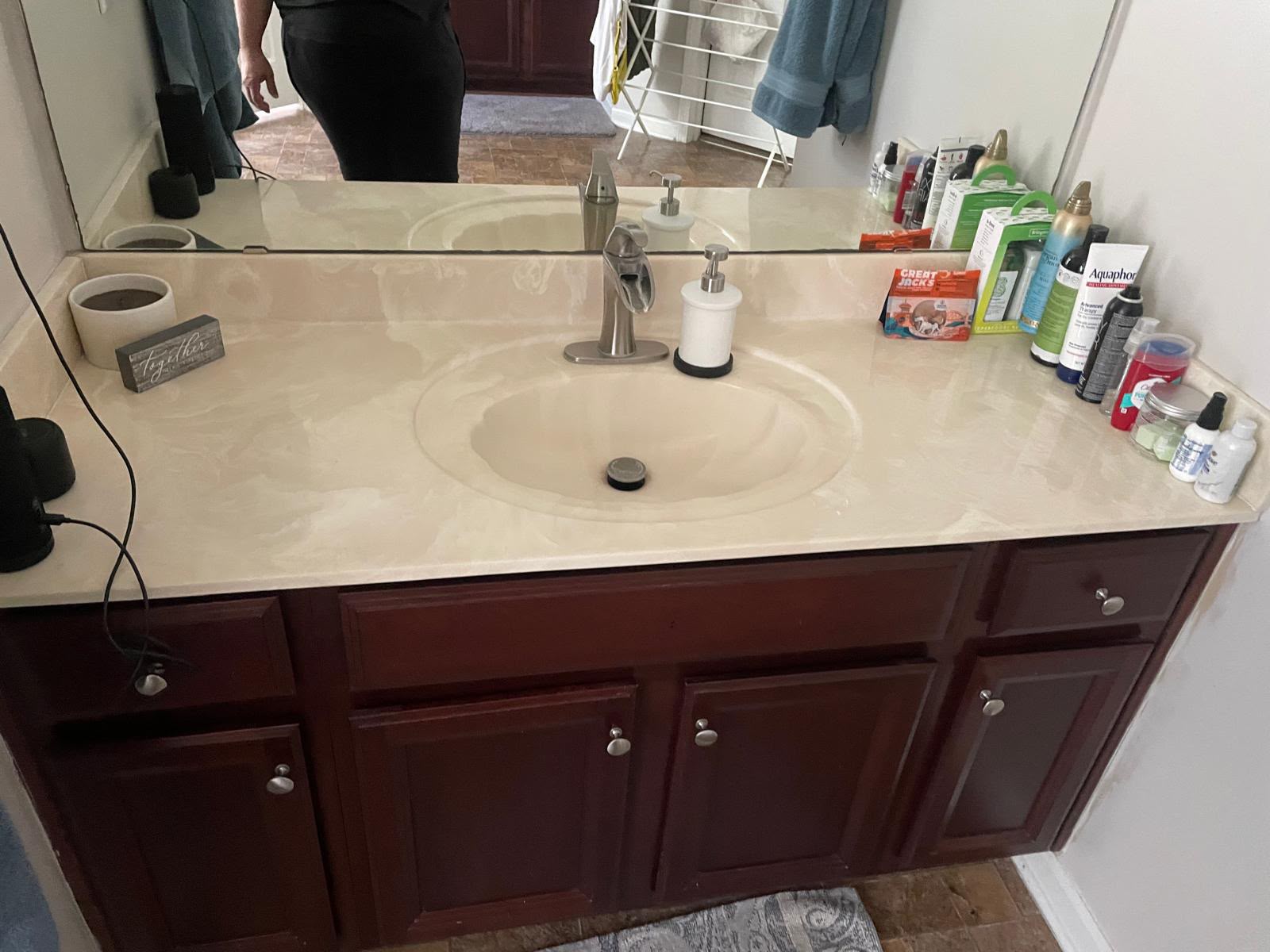 Vanity Cleaning completed by FAB HOME CARE in Massachusetts